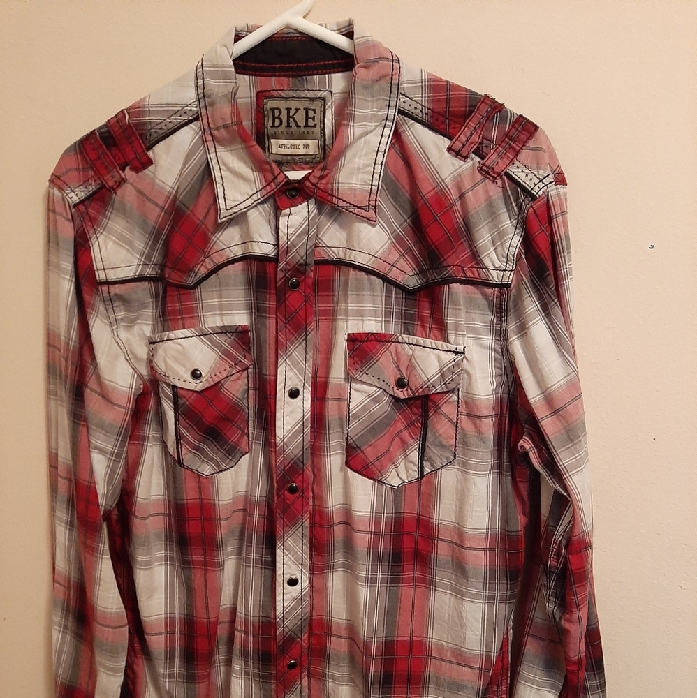 BKE plaid long sleeve button down shirt. L